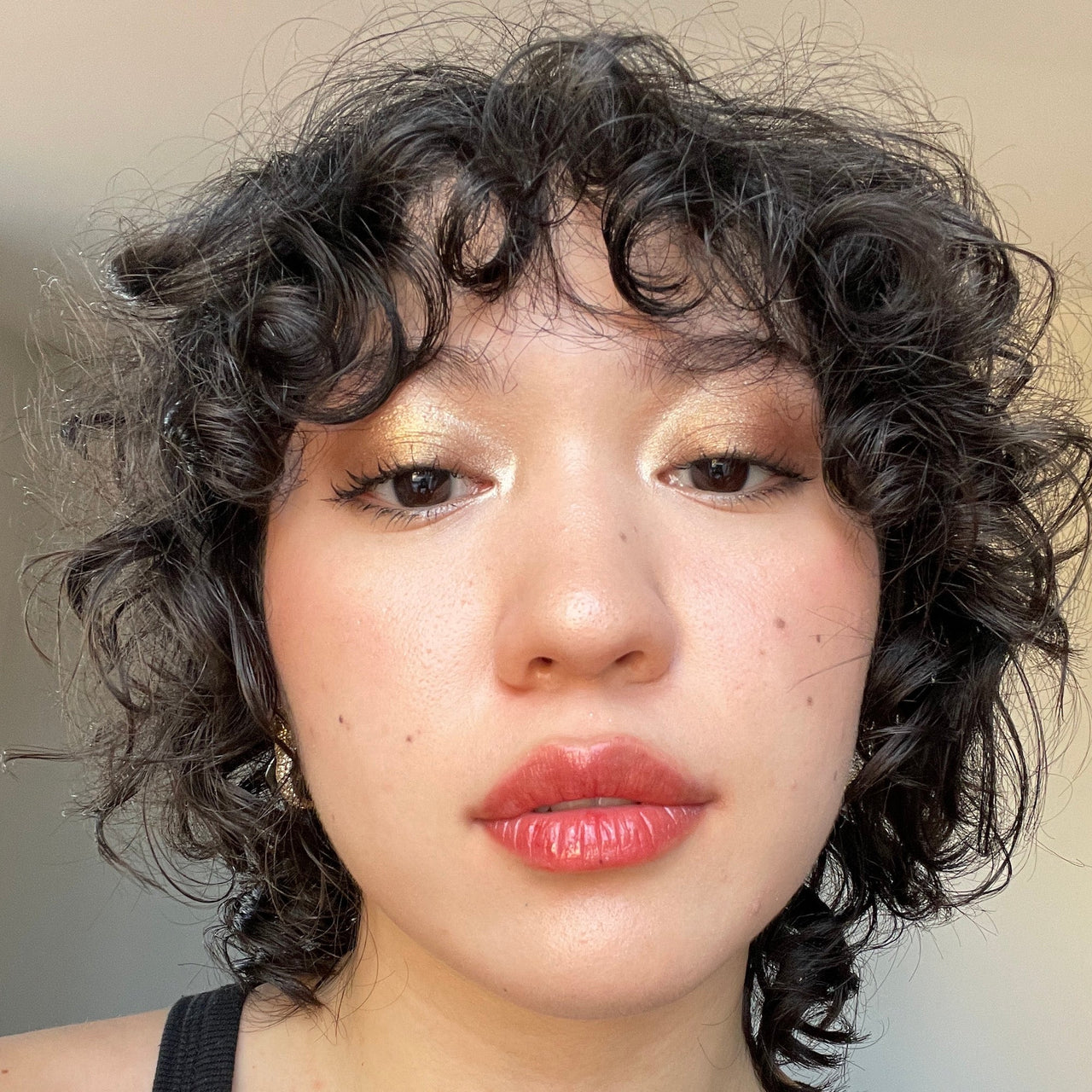 STRENGTH - Bright cherry red with fiery undertones