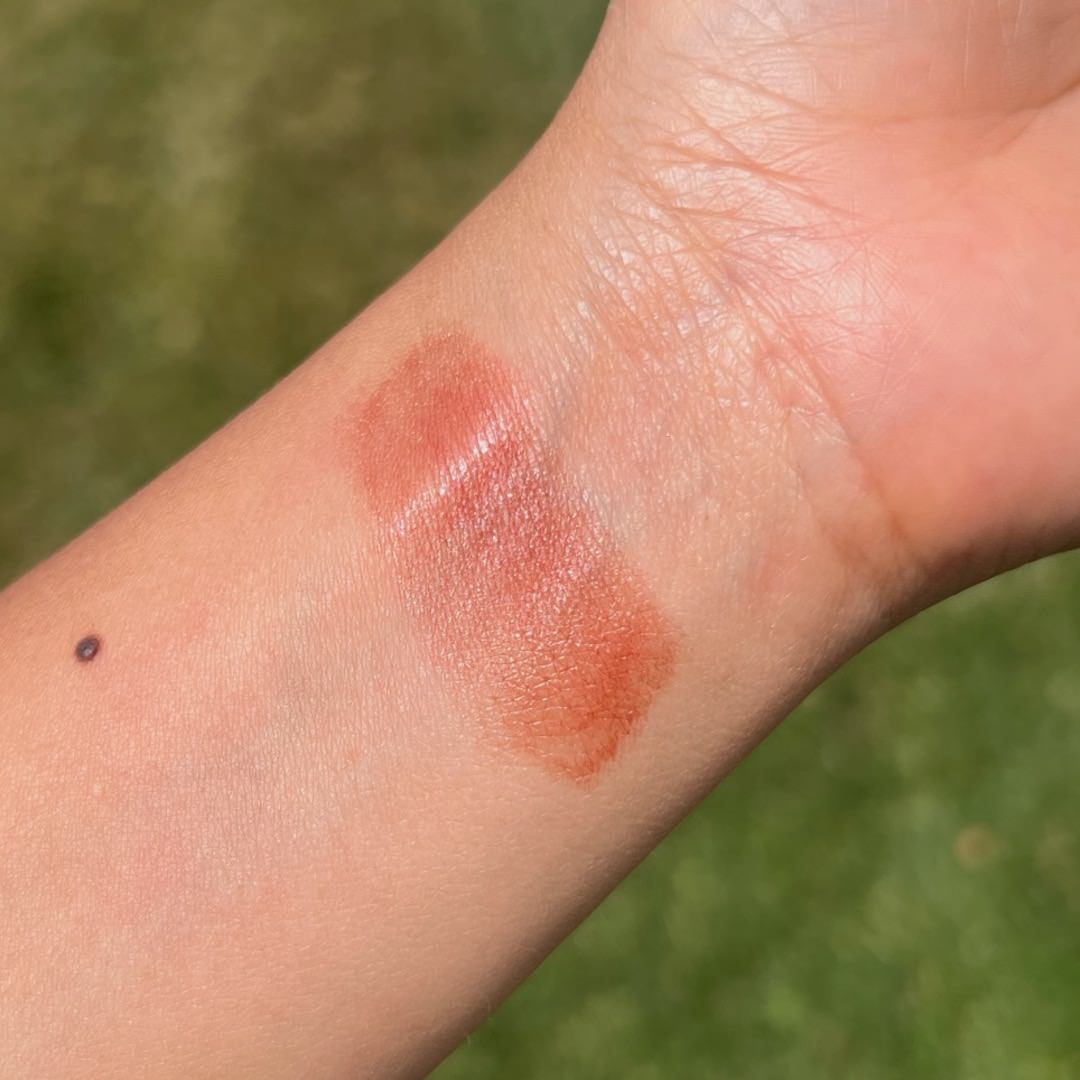 INFINITE - Classic plum base with a hint of berry pink